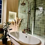 Domaine De La Croix De Saint Lambert Bed & Breakfast 3*